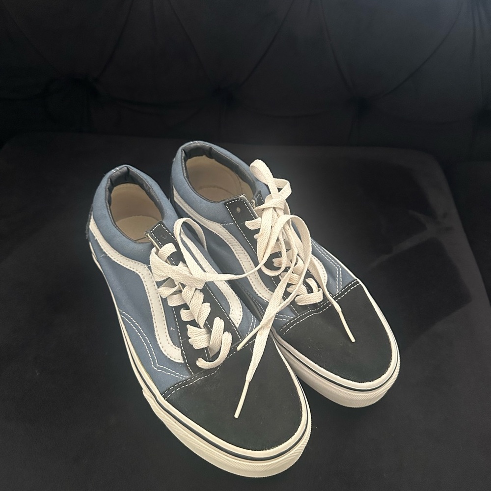 Vans Navy and Blue Unisex 6.5 men & 8 woman’s